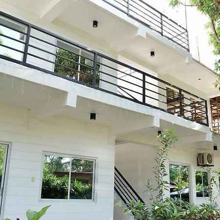 Location One Eighty Bed and Breakfast Bangcusay Εξωτερικό φωτογραφία