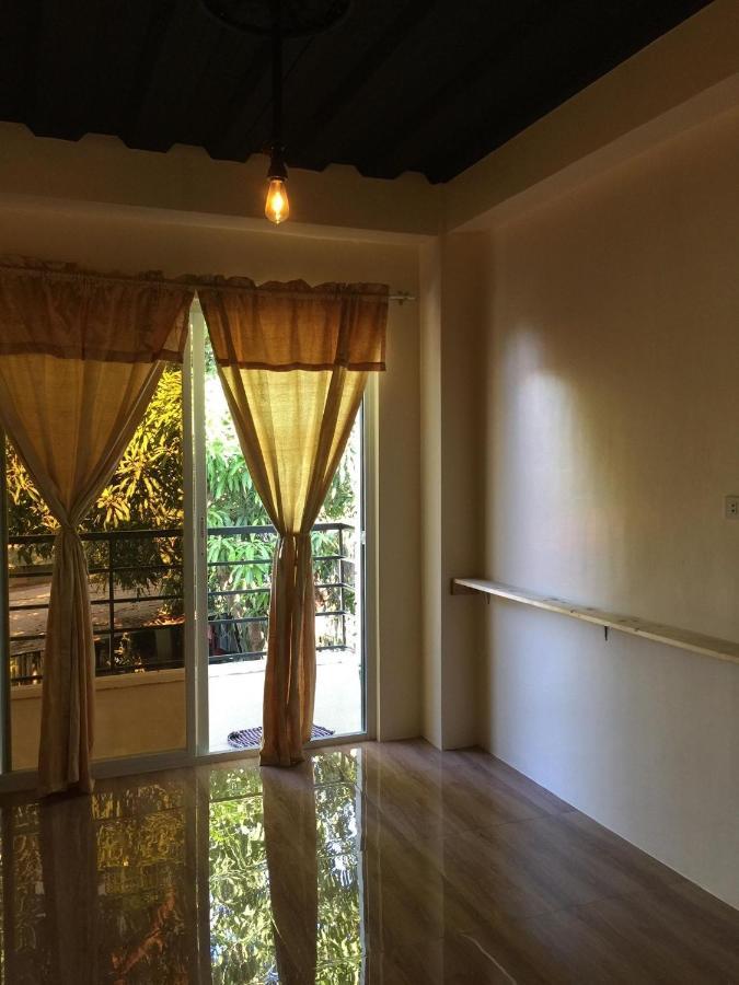Location One Eighty Bed and Breakfast Bangcusay Εξωτερικό φωτογραφία