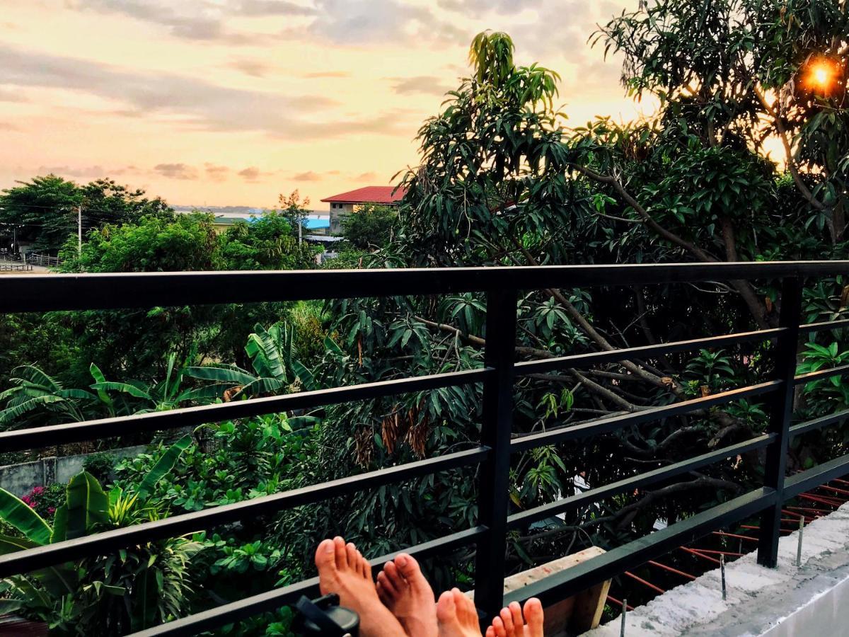 Location One Eighty Bed and Breakfast Bangcusay Εξωτερικό φωτογραφία