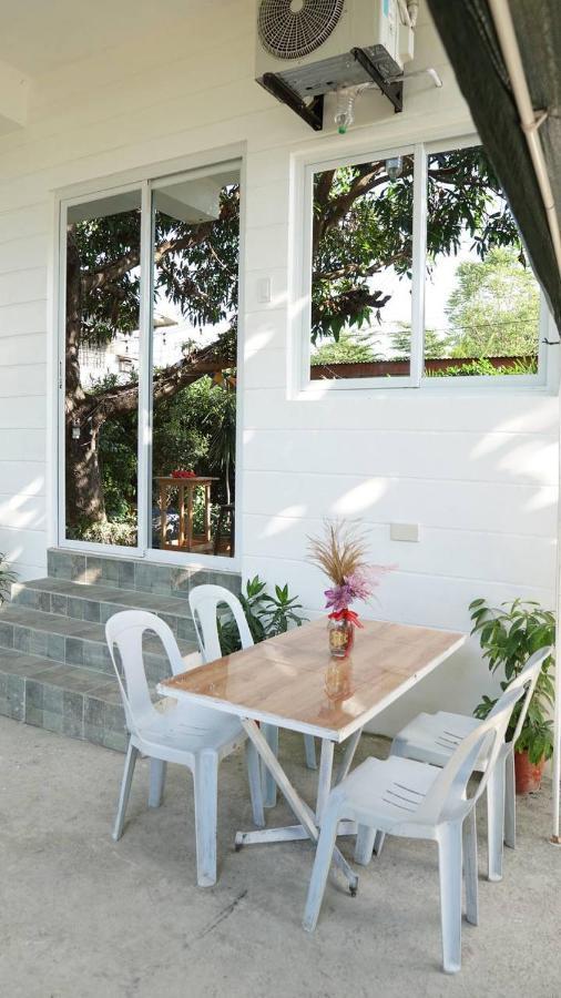 Location One Eighty Bed and Breakfast Bangcusay Εξωτερικό φωτογραφία