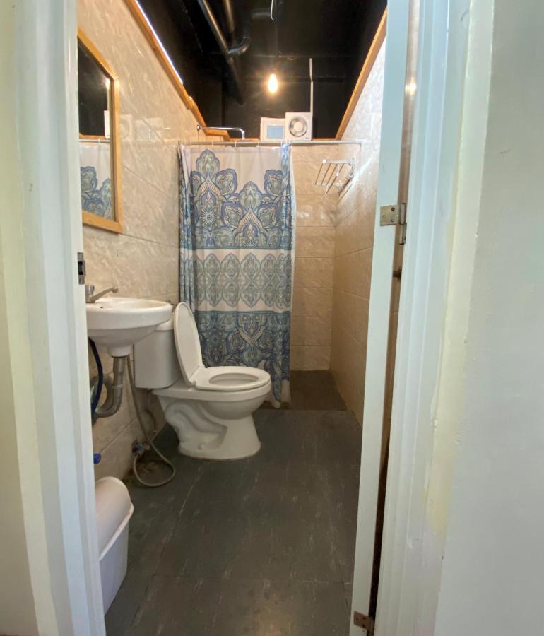 Location One Eighty Bed and Breakfast Bangcusay Εξωτερικό φωτογραφία