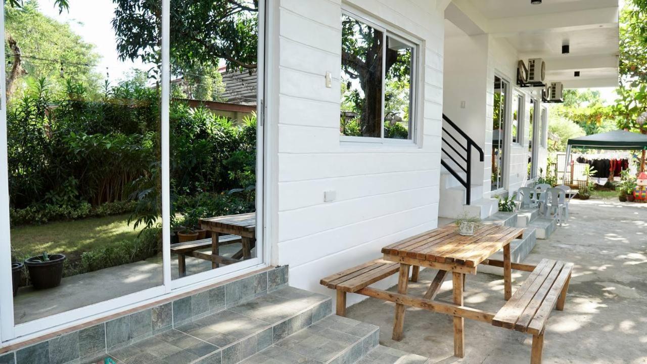 Location One Eighty Bed and Breakfast Bangcusay Εξωτερικό φωτογραφία